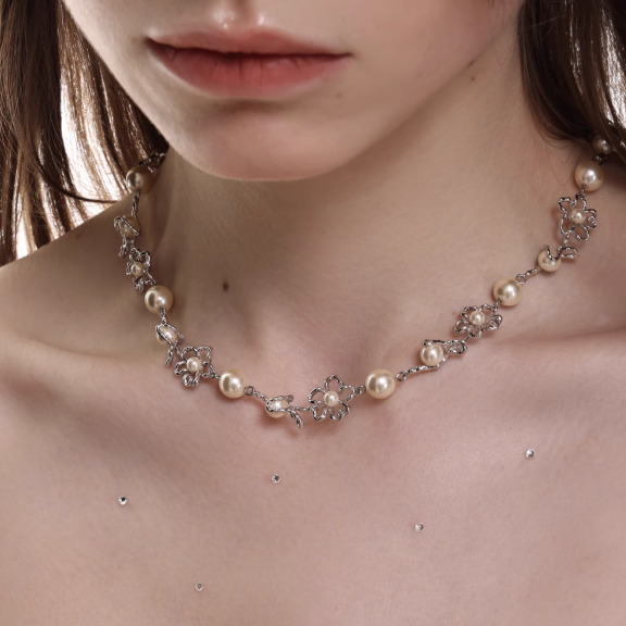 Petal Whisper Pearl Necklace